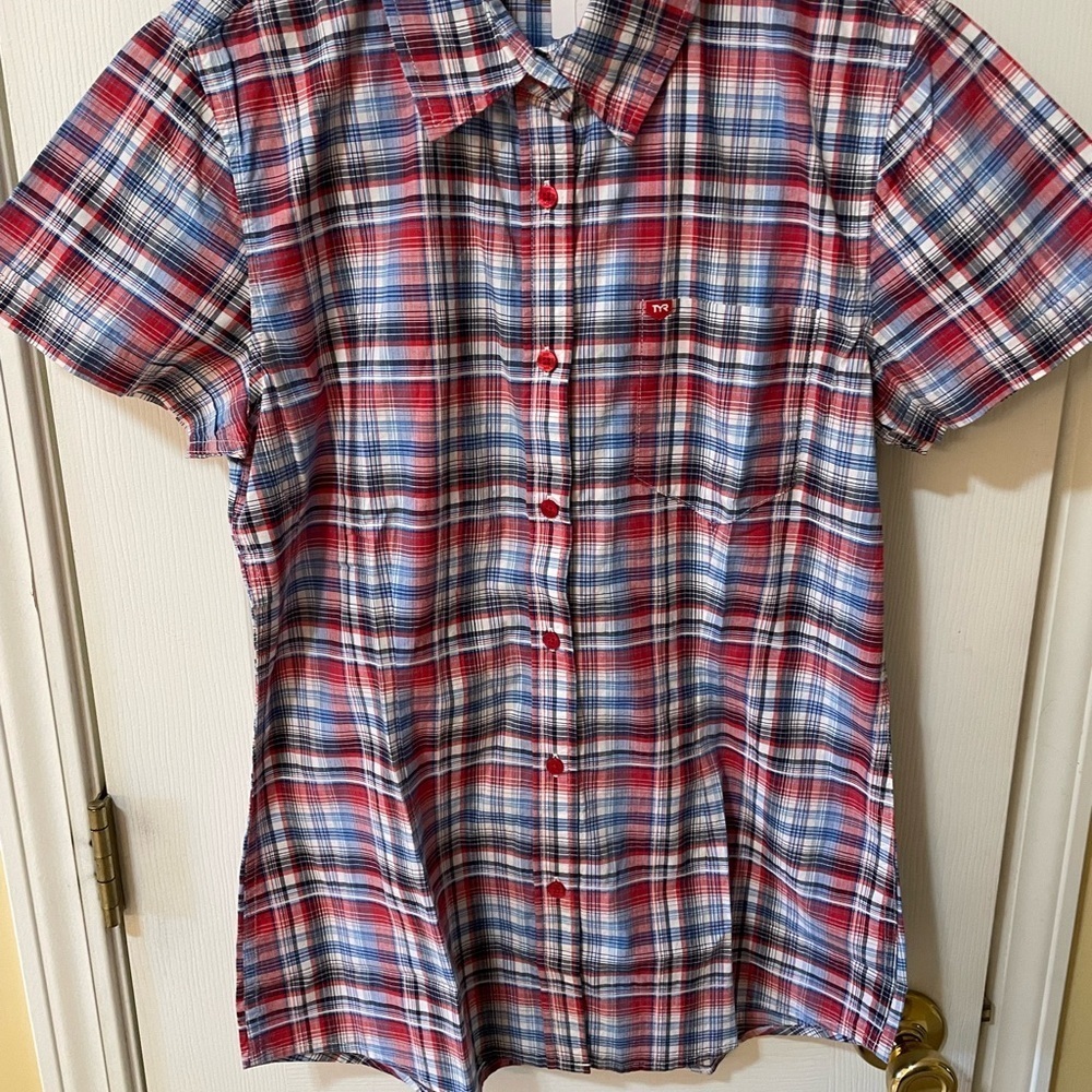 TYR Red Line Women’s Plaid Button Down Shirt Size S Red Blue Cotton Stretch NWT